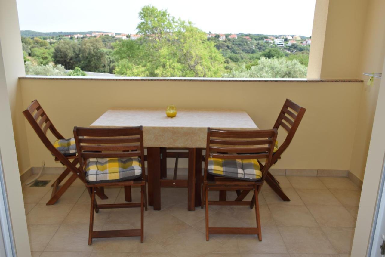 Villa Vinki Vinkuran Bagian luar foto